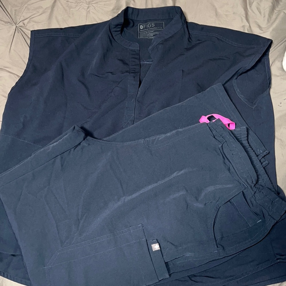 Figs scrubs